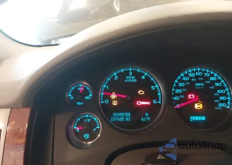 2011 Chevrolet Suburban 1500 Lt1 z USA, uszkodzony, nr VIN 1GNSKJE35BR139526